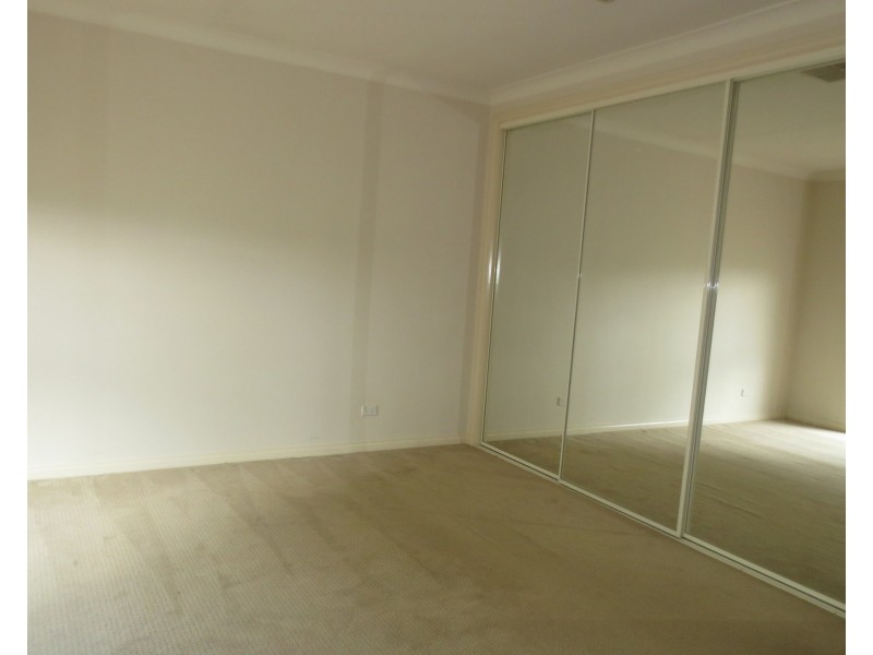 2/42 Blyth Street, Altona VIC 3018