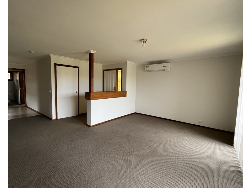 1/3 Balaclava Avenue, Altona Meadows VIC 3028