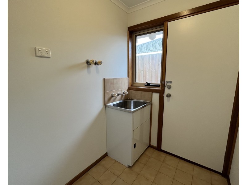 1/3 Balaclava Avenue, Altona Meadows VIC 3028