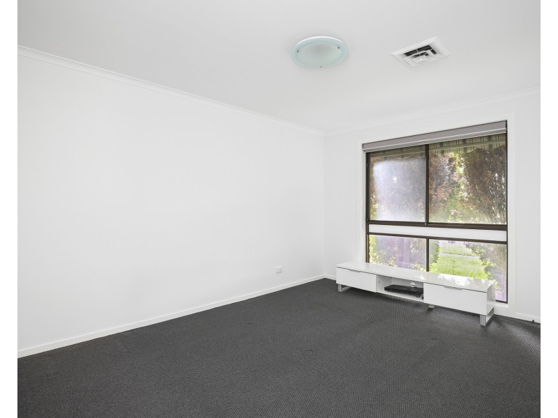 11 Brown Avenue, Altona Meadows VIC 3028