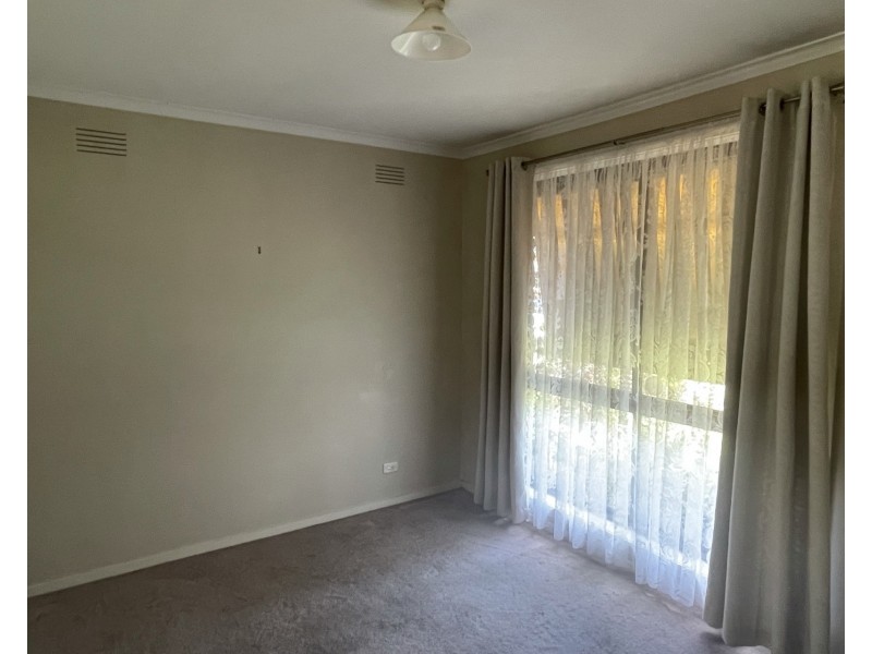 40 Rebecca Crescent, Altona Meadows VIC 3028