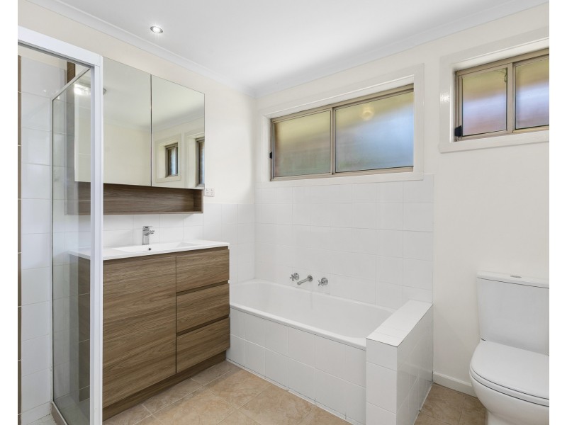 2/53 Tatman Drive, Altona Meadows VIC 3028