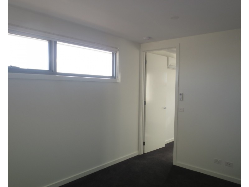 2/182 Queen Street, Altona VIC 3018