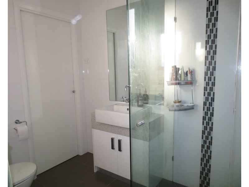 1/7 Fourth Avenue, Altona North VIC 3025