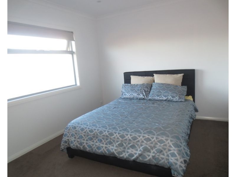 1/7 Fourth Avenue, Altona North VIC 3025