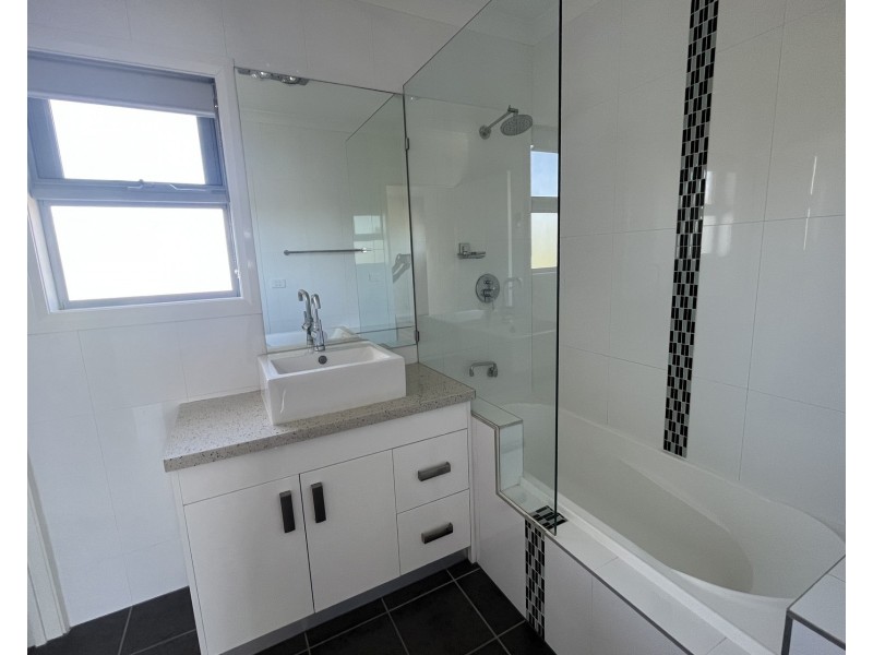 1/7 Fourth Avenue, Altona North VIC 3025