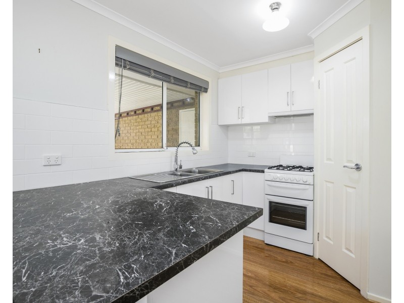 1/9 Dickenson Street, Altona Meadows VIC 3028