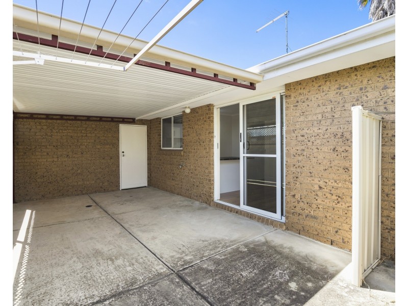 1/9 Dickenson Street, Altona Meadows VIC 3028