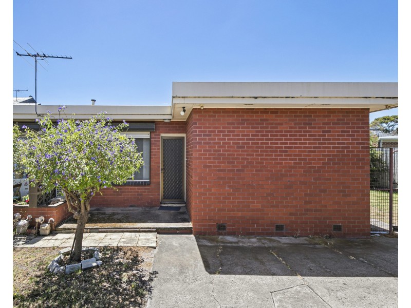 4/24 Davies Street, Altona VIC 3018