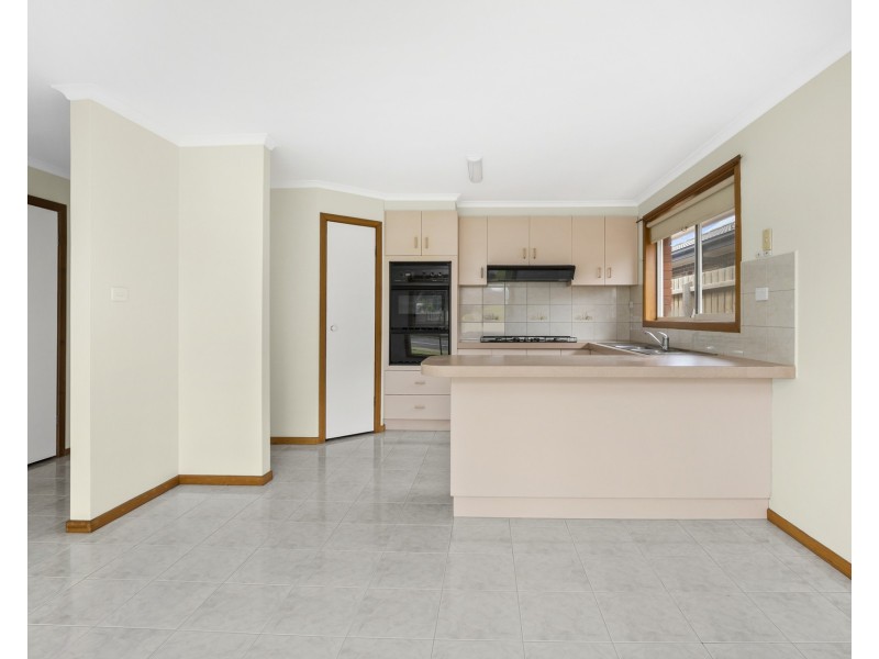 1/179 Civic Parade, Altona VIC 3018