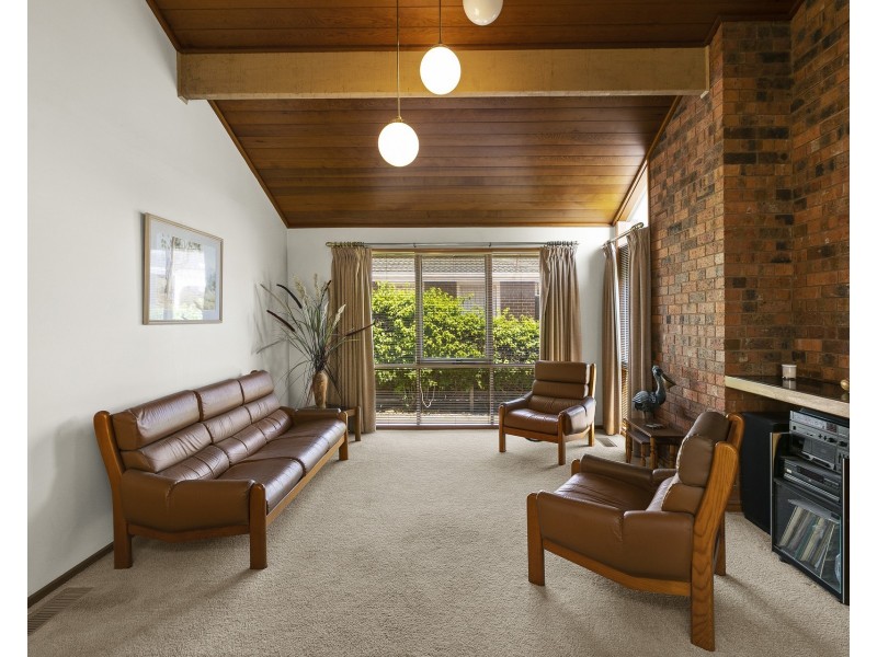 36 Mcintyre Drive, Altona VIC 3018