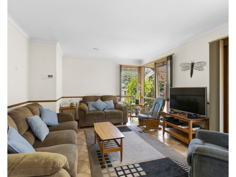 36 Mcintyre Drive, Altona VIC 3018