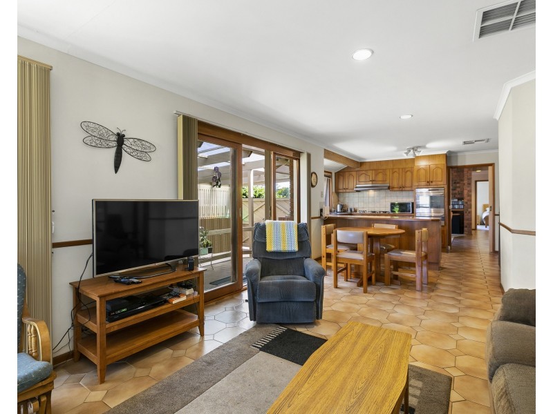 36 Mcintyre Drive, Altona VIC 3018