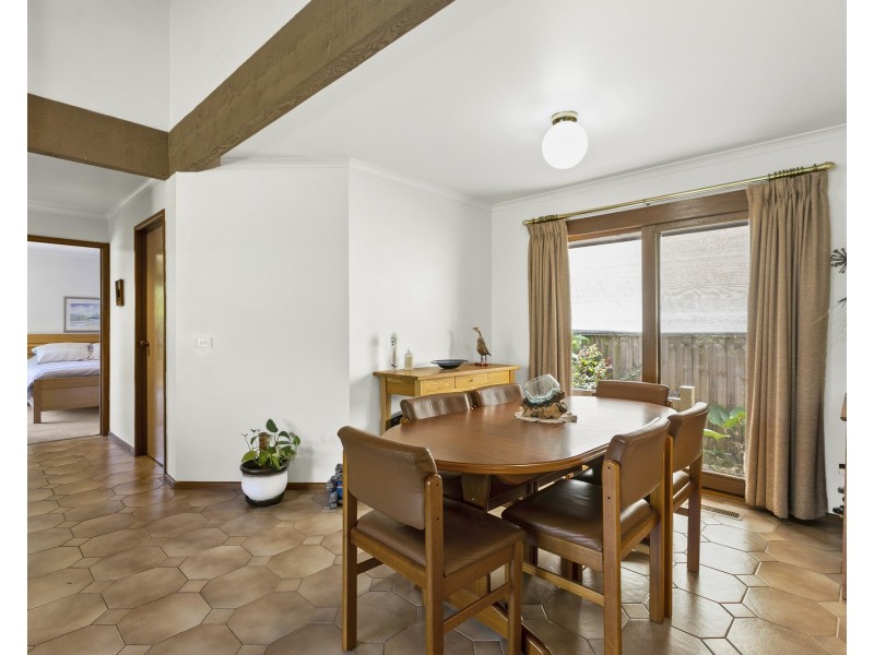 36 Mcintyre Drive, Altona VIC 3018