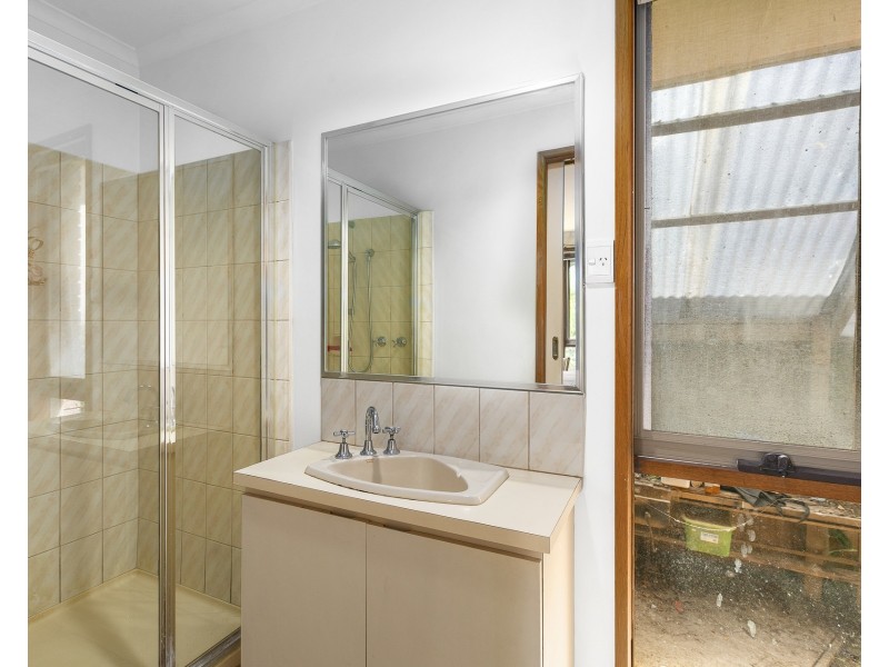 36 Mcintyre Drive, Altona VIC 3018