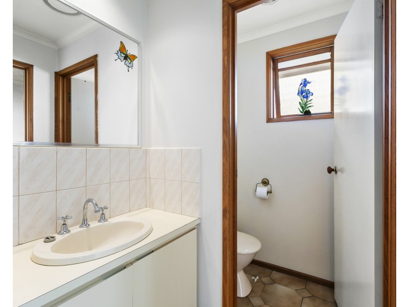 36 Mcintyre Drive, Altona VIC 3018