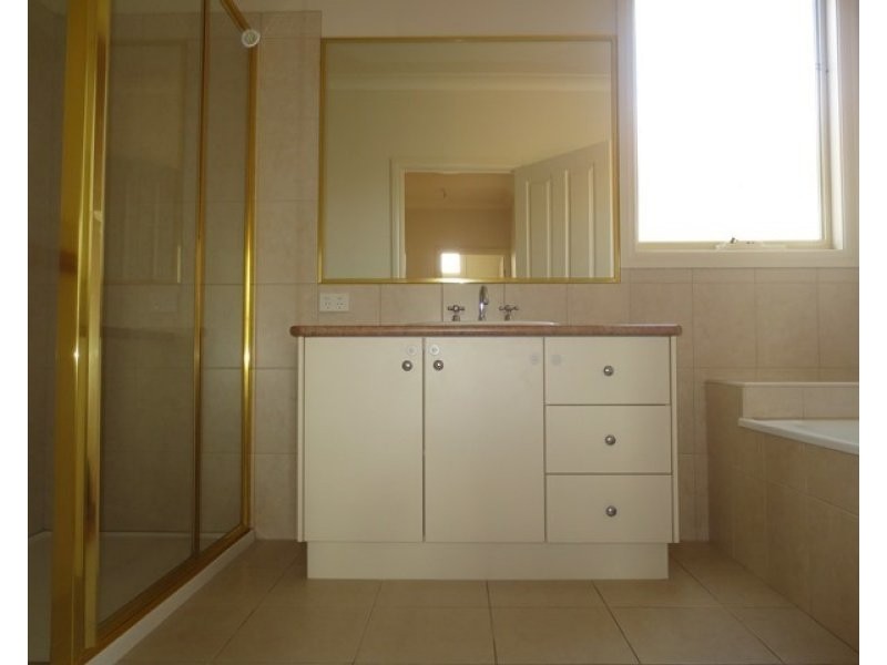 1/42 Blyth Street, Altona VIC 3018