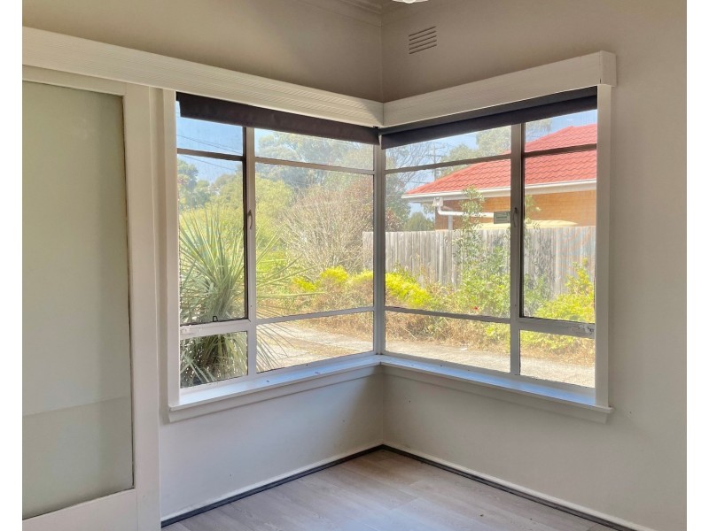 27 Medford Street, Altona VIC 3018