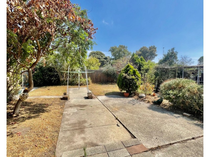 27 Medford Street, Altona VIC 3018