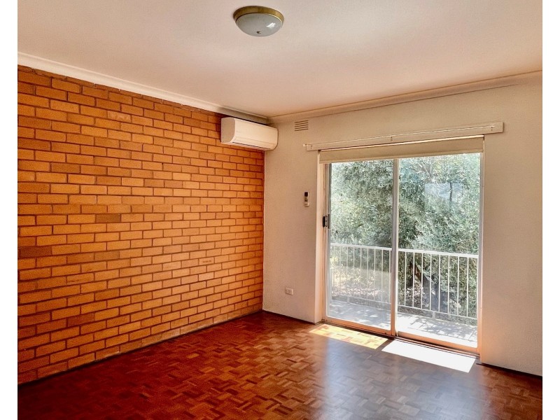 12/3 Robin Street, Altona VIC 3018