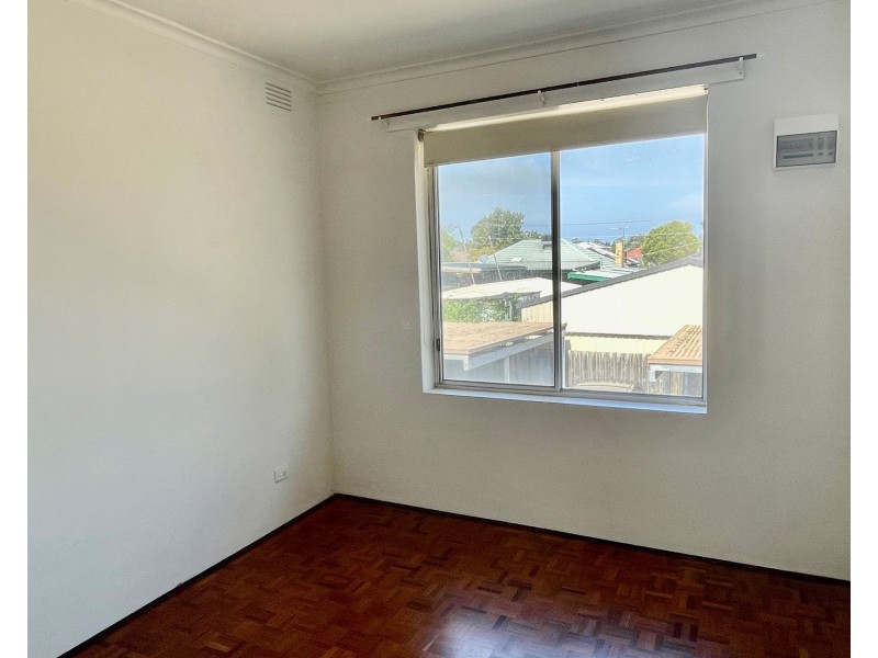 12/3 Robin Street, Altona VIC 3018