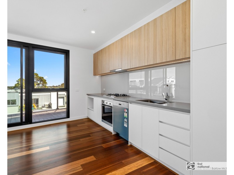 402/118 Pier Street, Altona VIC 3018