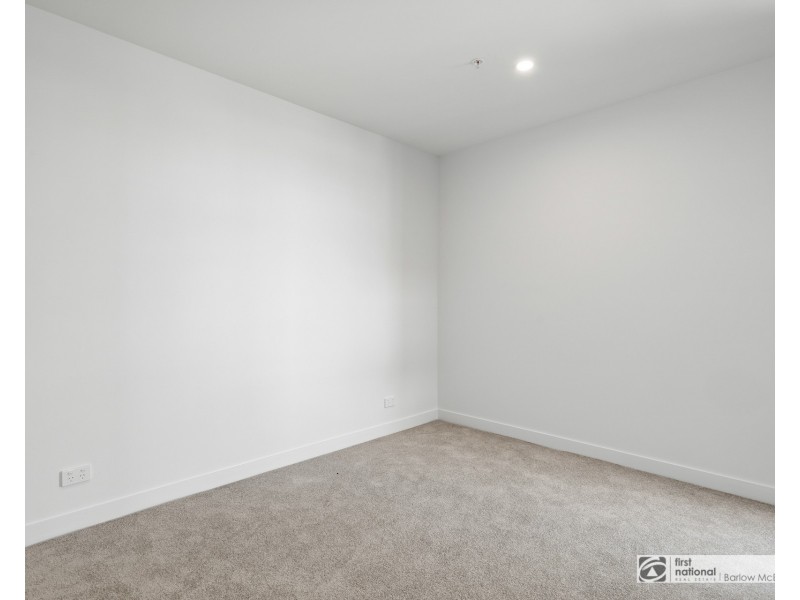 402/118 Pier Street, Altona VIC 3018