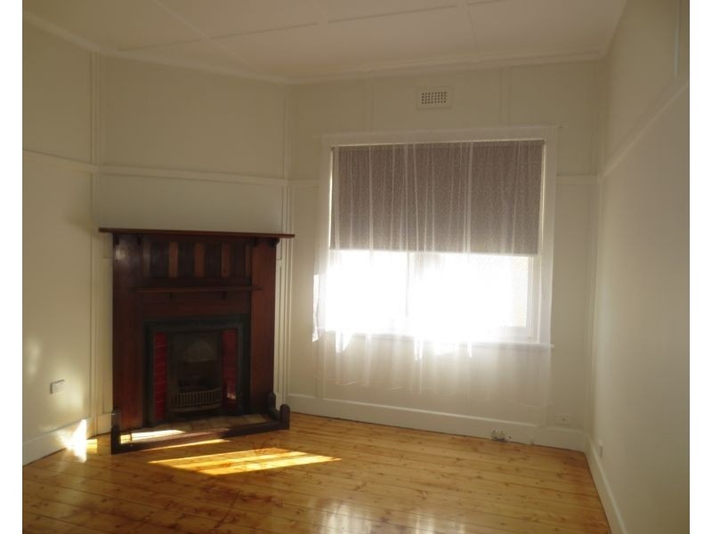 142 Civic Parade, Altona VIC 3018