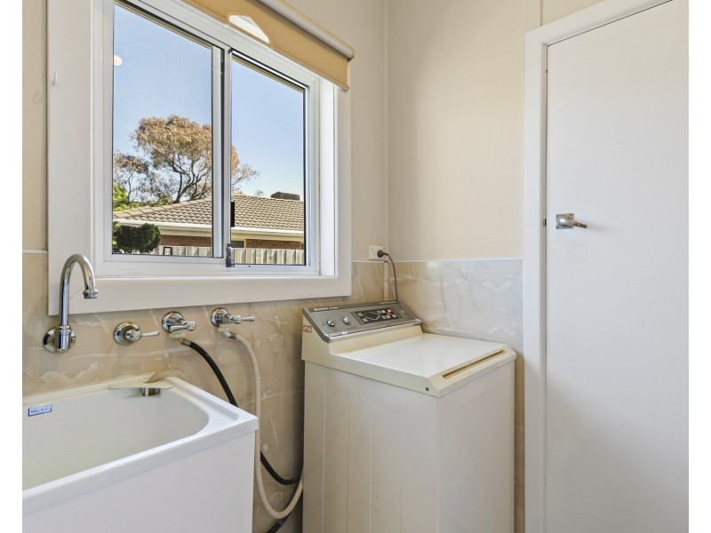 58 Bracken Grove, Altona VIC 3018