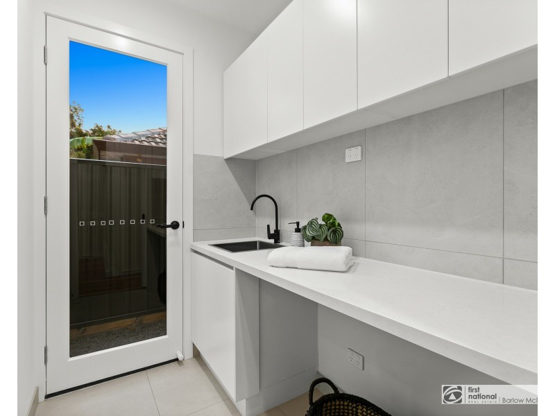 35 Chifley Avenue, Altona VIC 3018