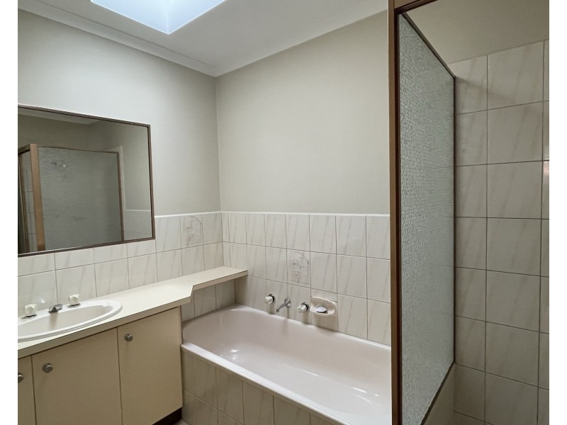 1/12 Delahunty Court, Altona Meadows VIC 3028
