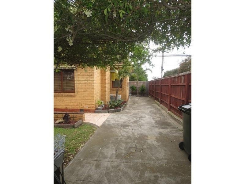 24 Station Street, Seaholme VIC 3018