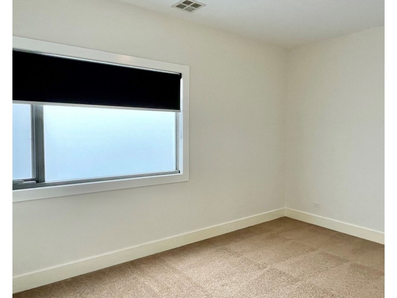 2/12 Mount Street, Altona VIC 3018