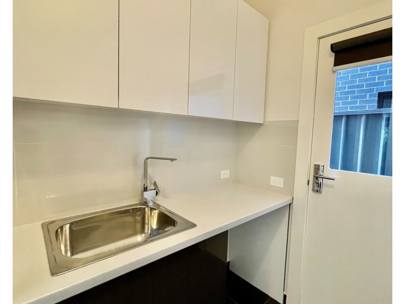2/12 Mount Street, Altona VIC 3018