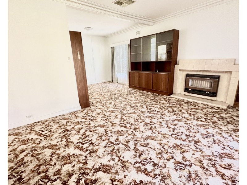 4 Den Dulk Avenue, Altona VIC 3018