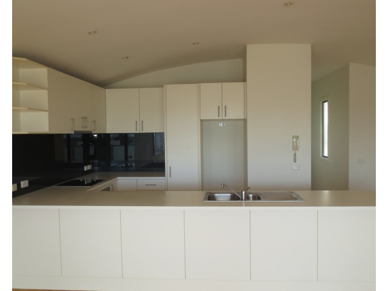 10/163 Queen Street, Altona VIC 3018