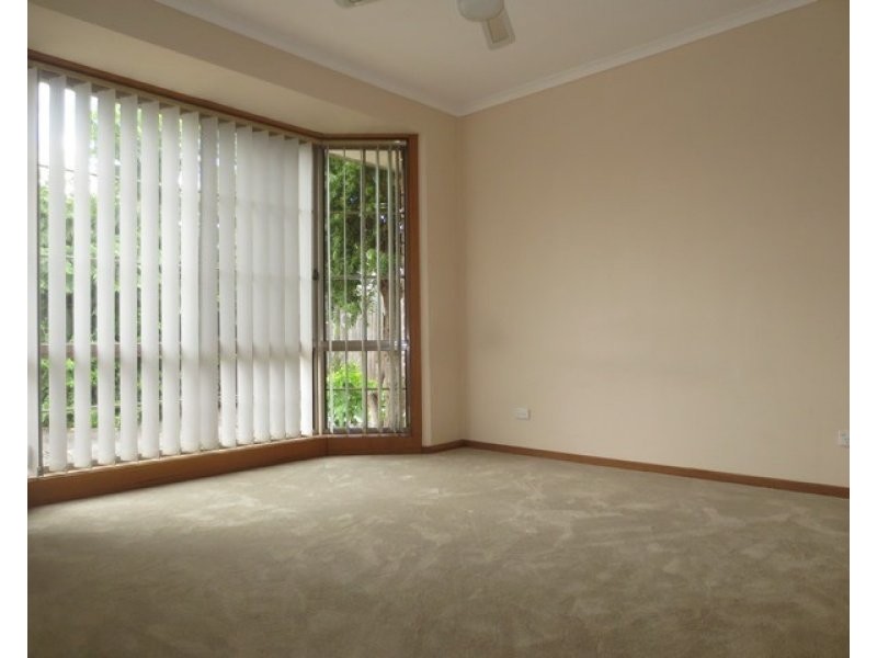 2/19 Romawi Street, Altona VIC 3018