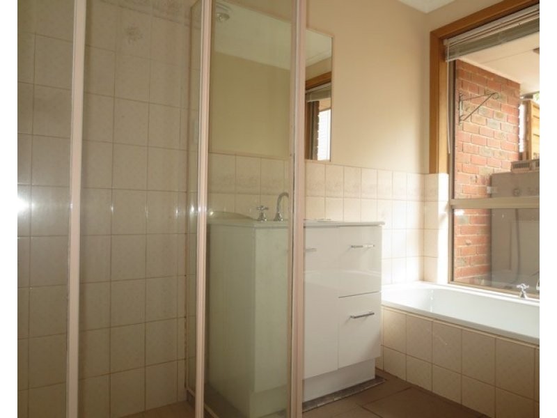 2/19 Romawi Street, Altona VIC 3018