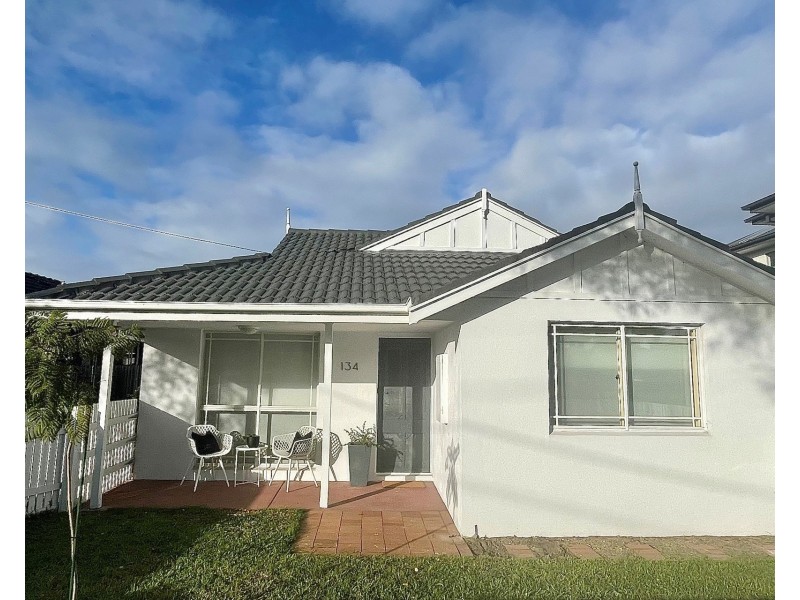 1/134 Civic Parade, Altona VIC 3018