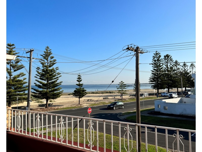 2/97 Esplanade, Altona VIC 3018