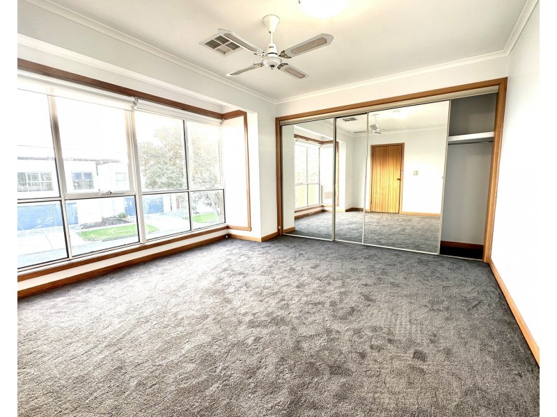 2/97 Esplanade, Altona VIC 3018