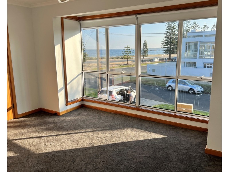 2/97 Esplanade, Altona VIC 3018