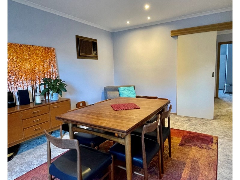 2/2 Waratah Street, Seaholme VIC 3018