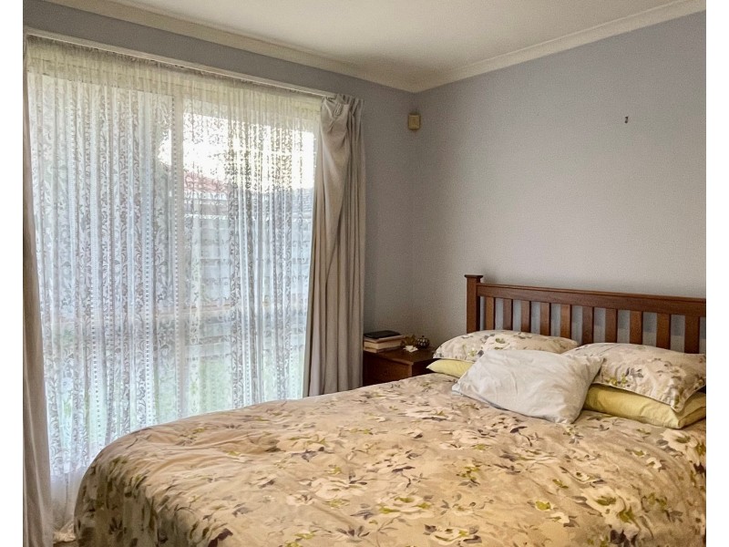 2/2 Waratah Street, Seaholme VIC 3018