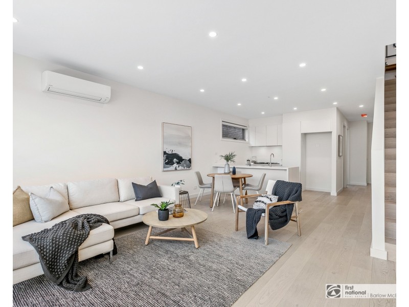 4/100 Civic Parade, Altona VIC 3018