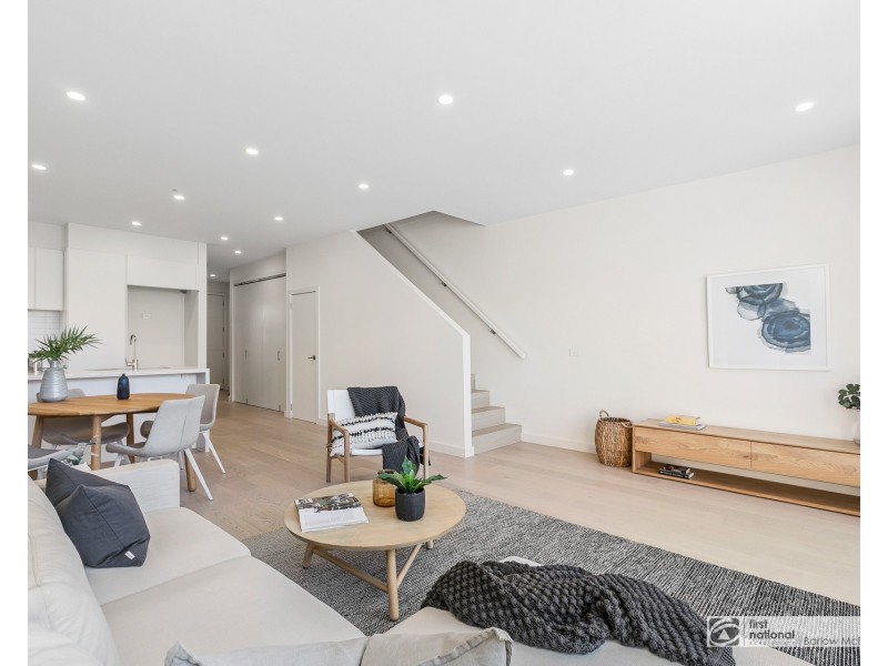 4/100 Civic Parade, Altona VIC 3018