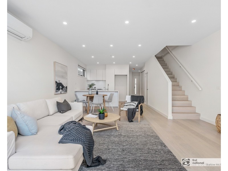 4/100 Civic Parade, Altona VIC 3018