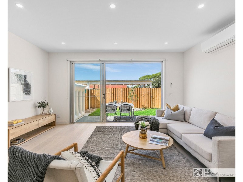 4/100 Civic Parade, Altona VIC 3018