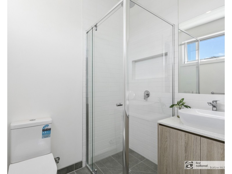 4/100 Civic Parade, Altona VIC 3018