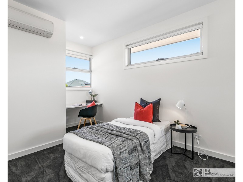 4/100 Civic Parade, Altona VIC 3018